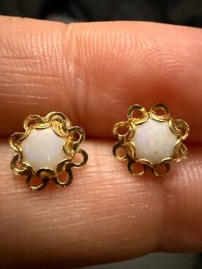 14K Gold Floral Opal Stud Earrings - Elegant White Opal Accent
